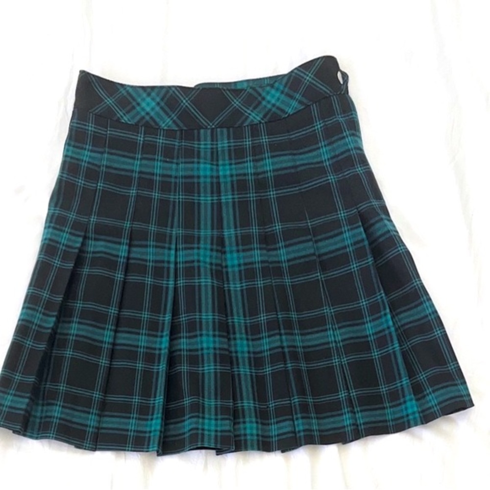 Black and green patterned skirt size 0